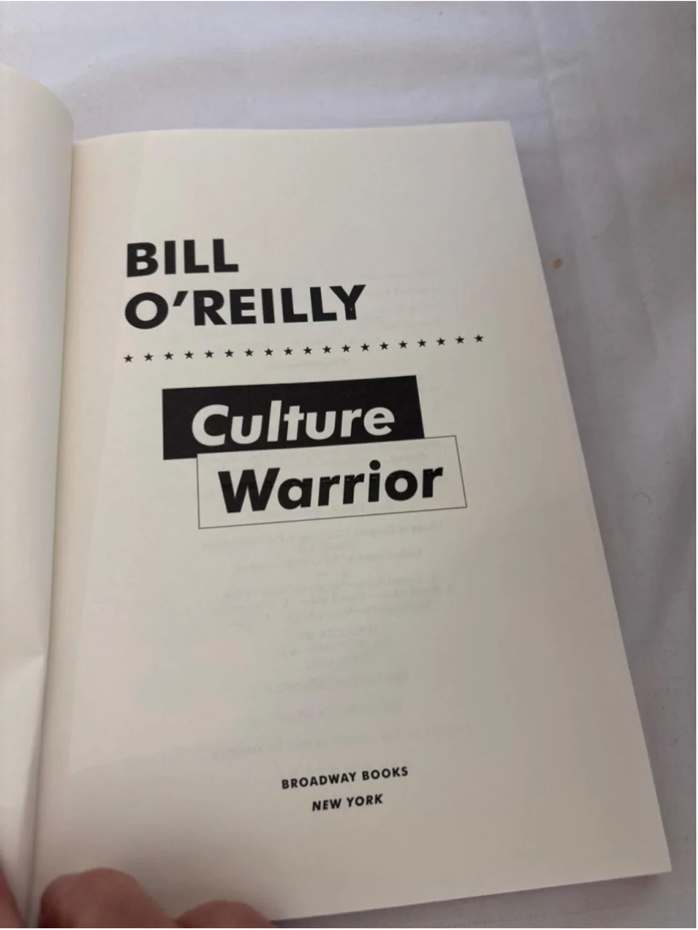 Culture Warrior Bill O'Reilly Hardcover Book Politics Nonfiction #E35